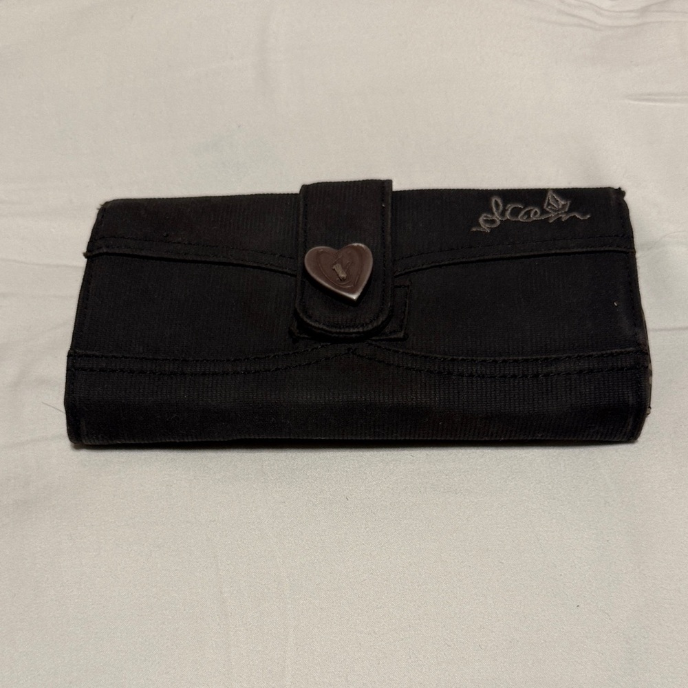 Volcom Black Canvas Wallet with Magnetic Heart Clasp